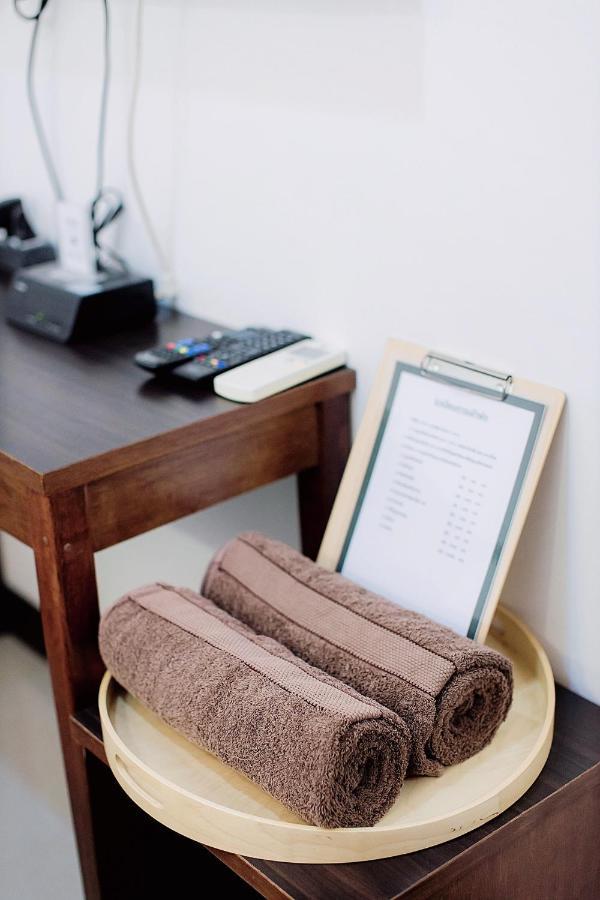 Hotel Pine Cafe'&Bed Phra Nakhon Si Ayutthaya Zewnętrze zdjęcie