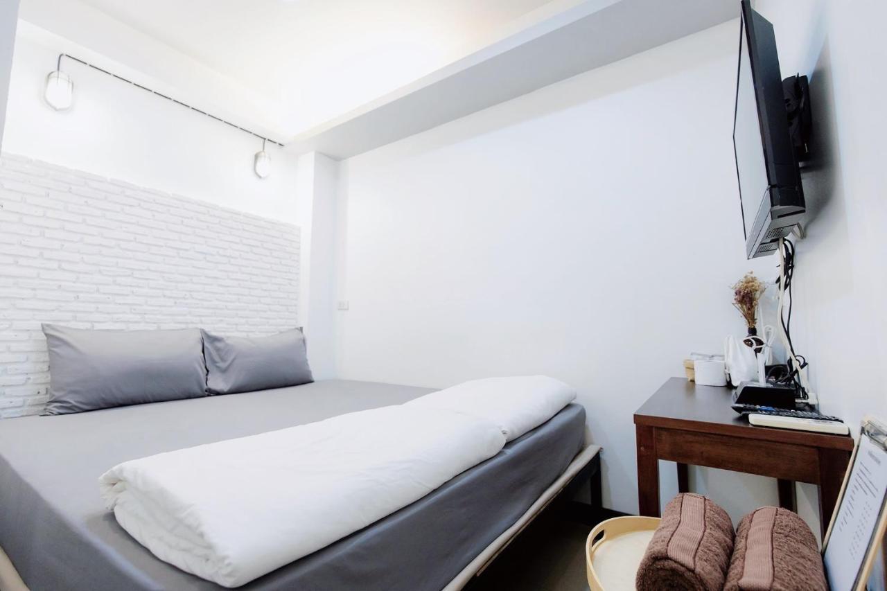 Hotel Pine Cafe'&Bed Phra Nakhon Si Ayutthaya Zewnętrze zdjęcie