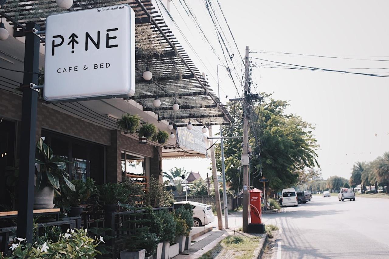 Hotel Pine Cafe'&Bed Phra Nakhon Si Ayutthaya Zewnętrze zdjęcie